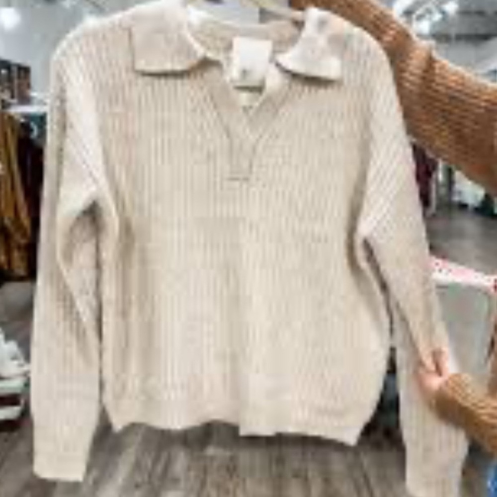 Zenana Women's Shaker Knit Beige Sweater M NWT Fuzzy Pullover Casual